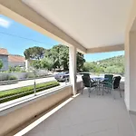 Diva House روغوزنيكا