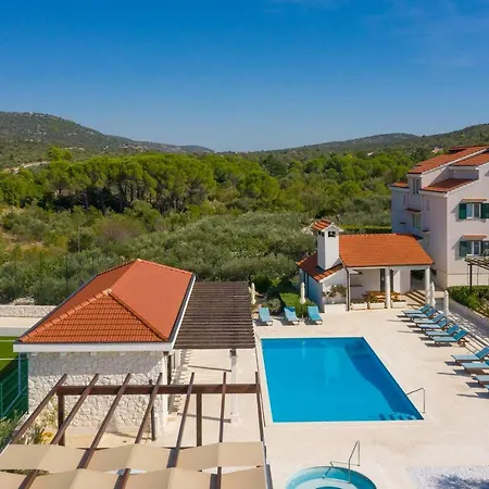 Diva House Дом отдыха